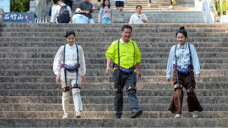 100元租“机械腿”,爬长城都能开外挂了?